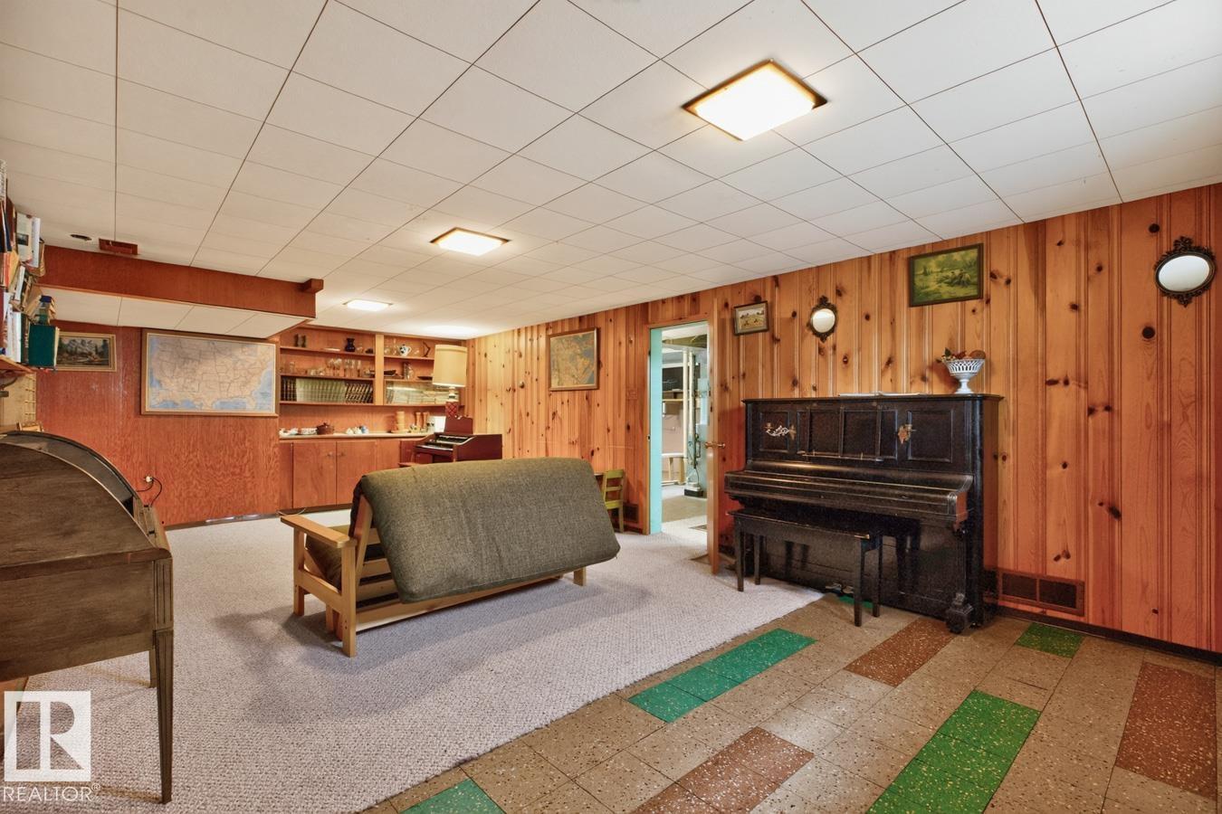 9627 146 ST NW - 25