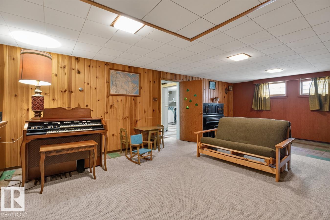 9627 146 ST NW - 27