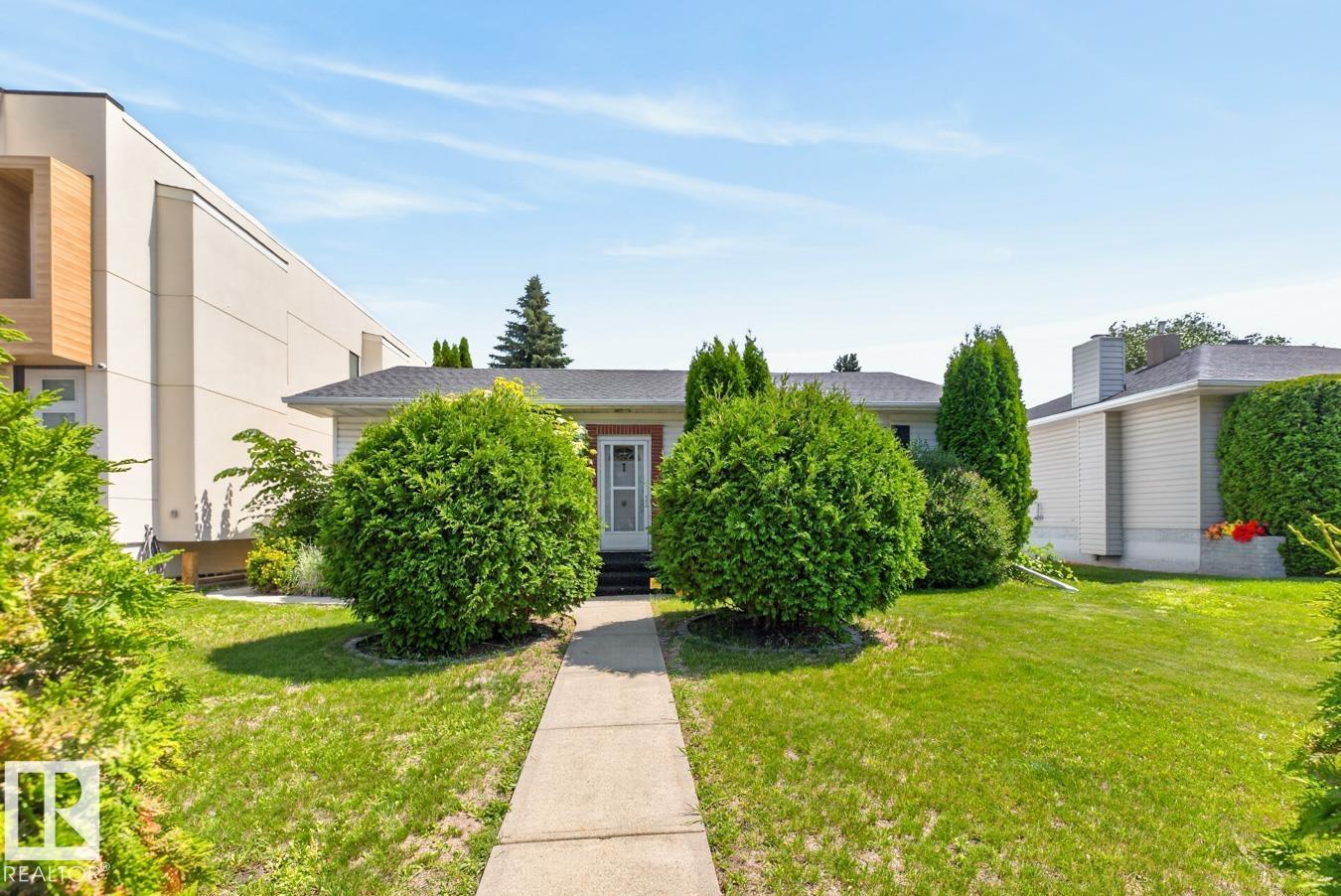 9627 146 ST NW - 3