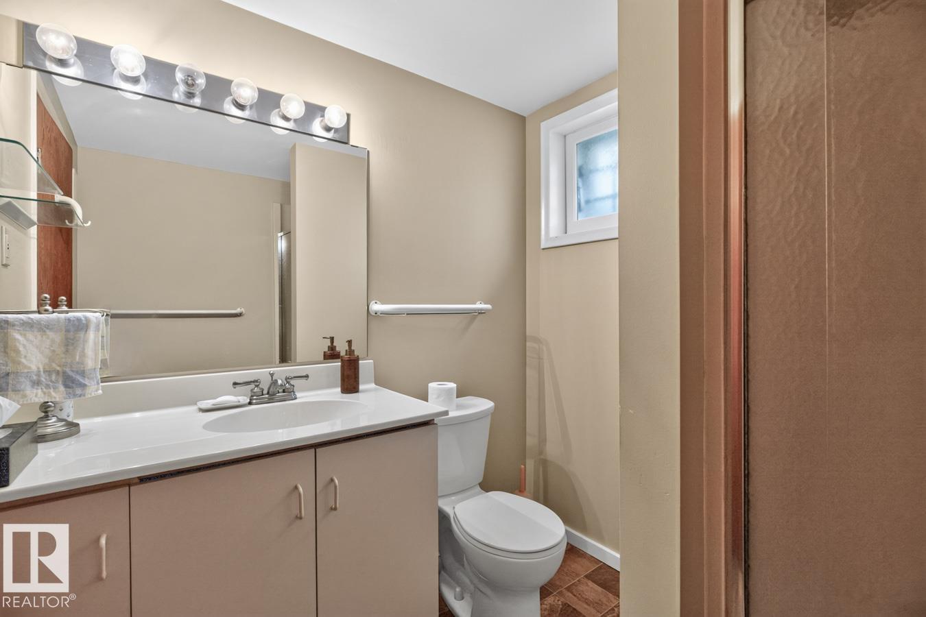 9627 146 ST NW - 30