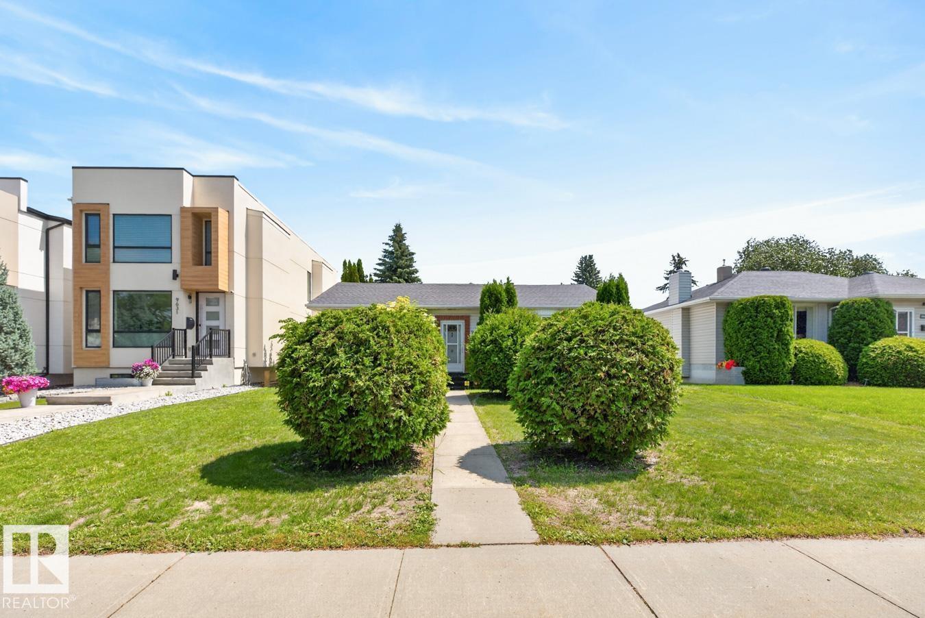9627 146 ST NW - 4