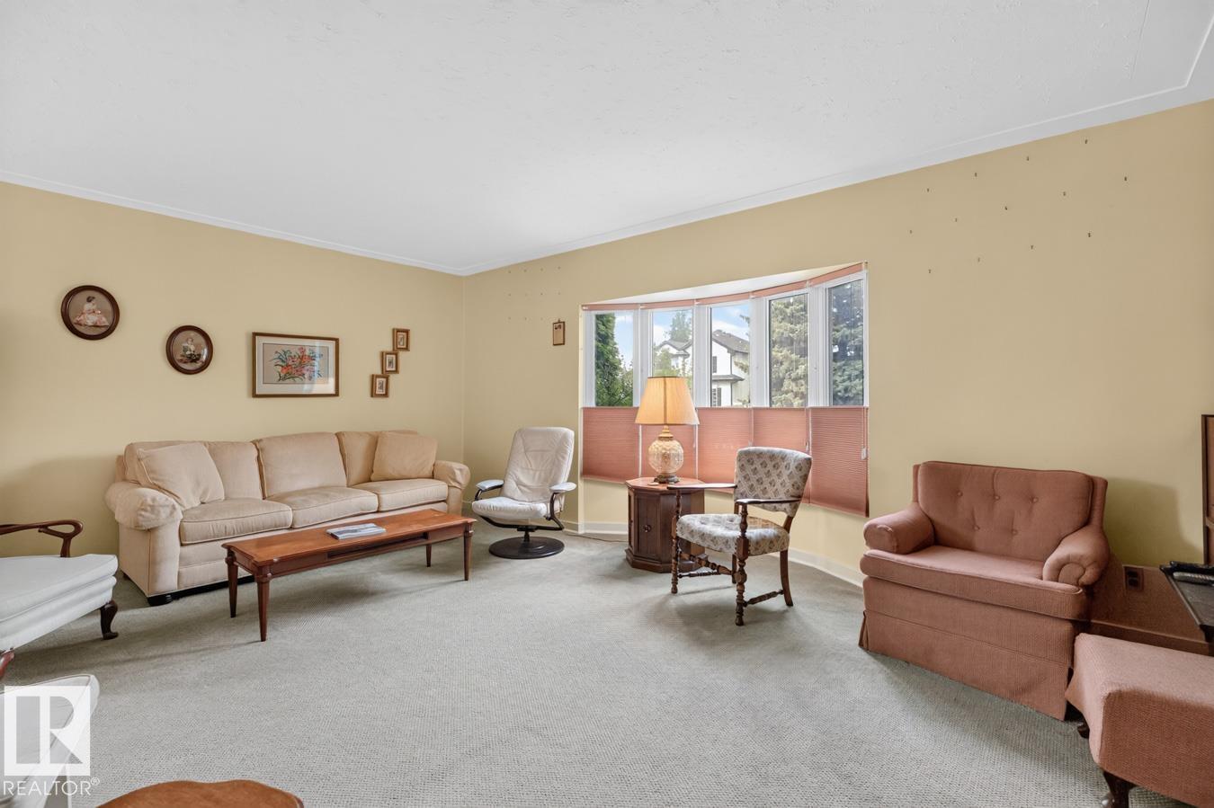 9627 146 ST NW - 8