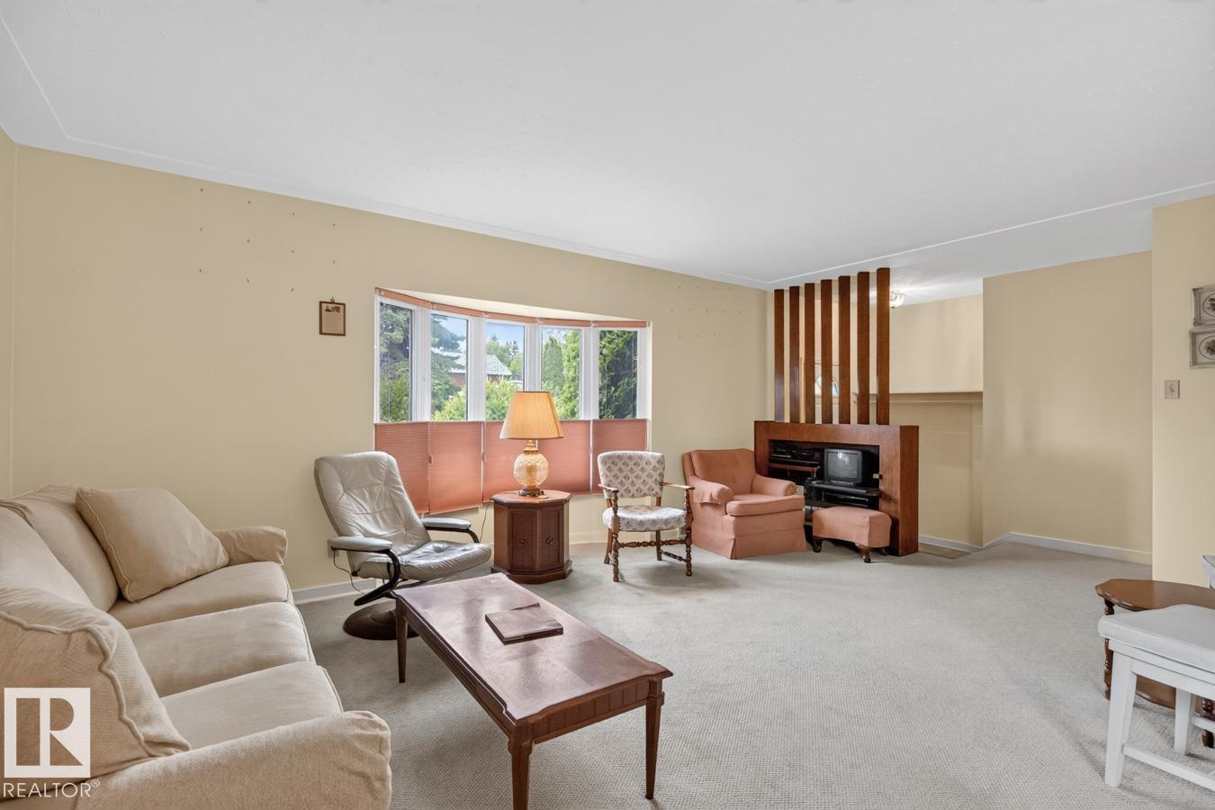 9627 146 ST NW - 9