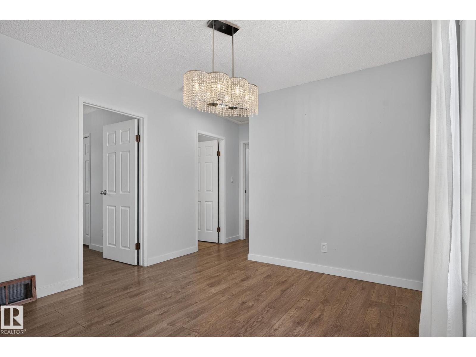 1071 MILLBOURNE RD E NW - 26