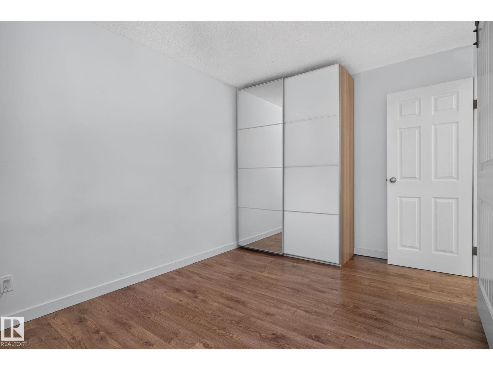 1071 MILLBOURNE RD E NW - 35