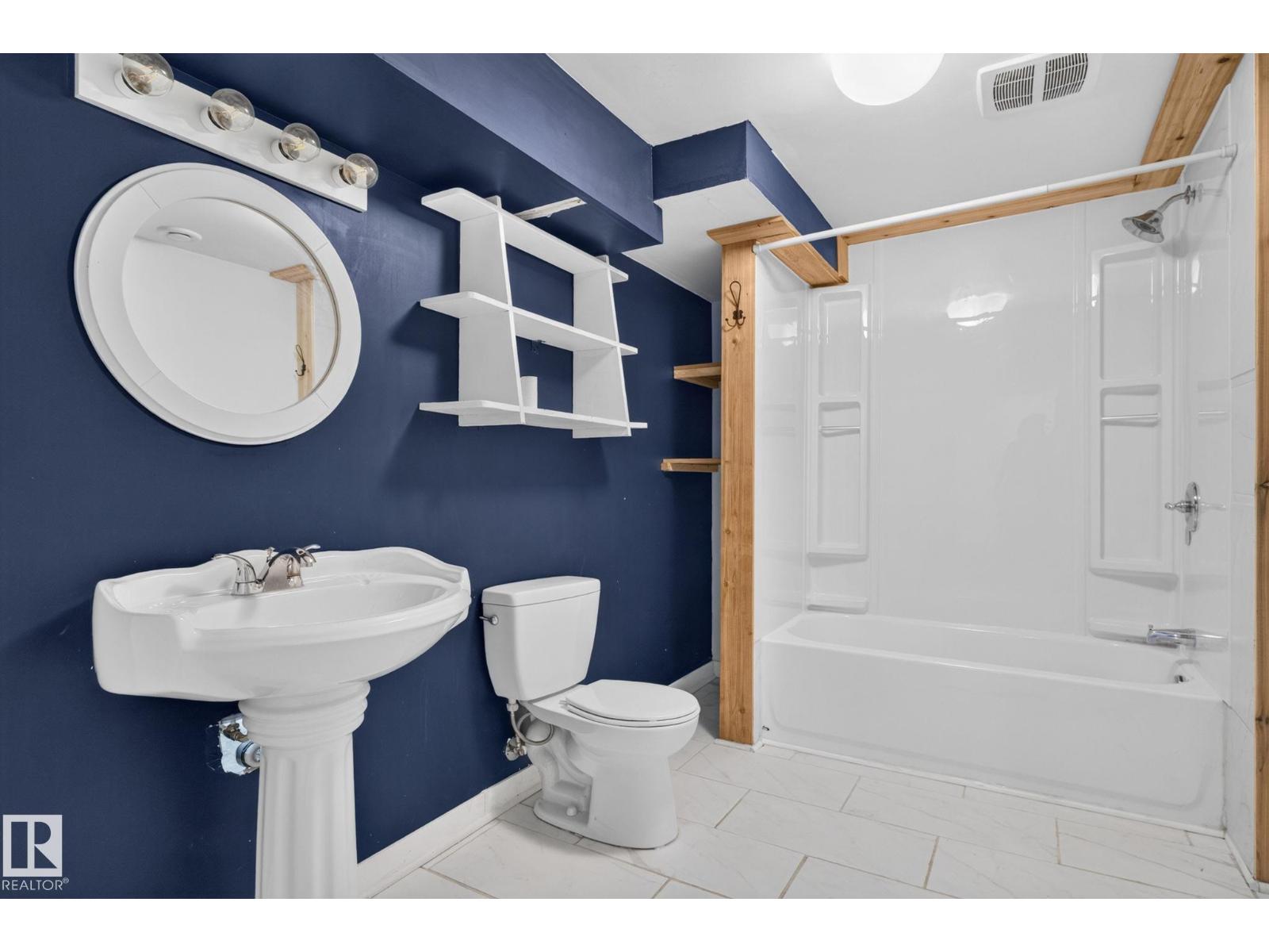 1071 MILLBOURNE RD E NW - 50