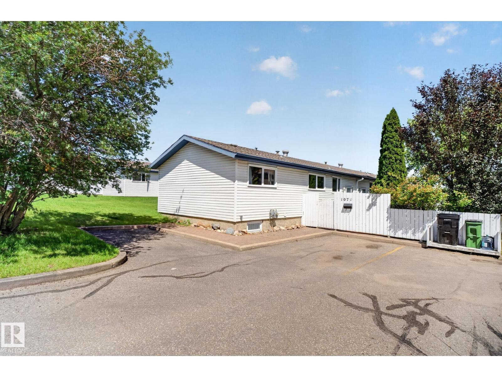 1071 MILLBOURNE RD E NW - 56