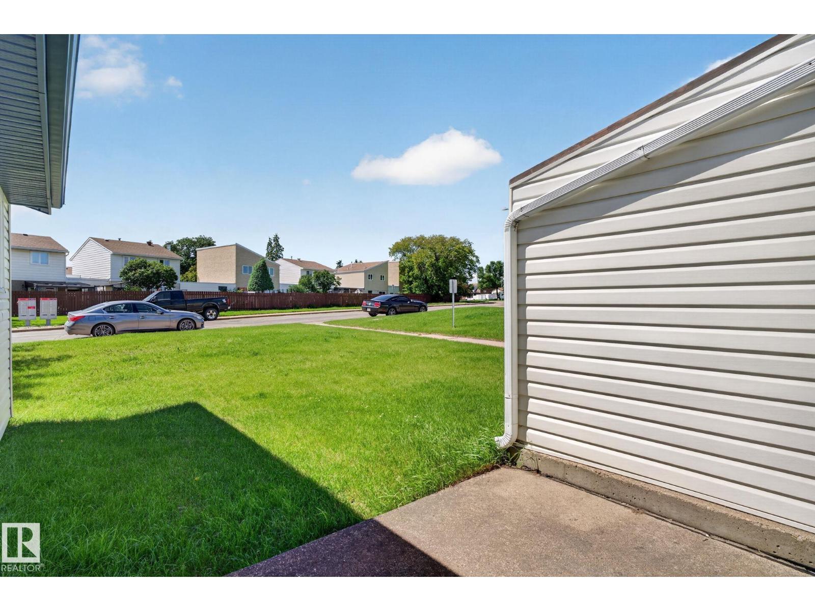 1071 MILLBOURNE RD E NW - 59