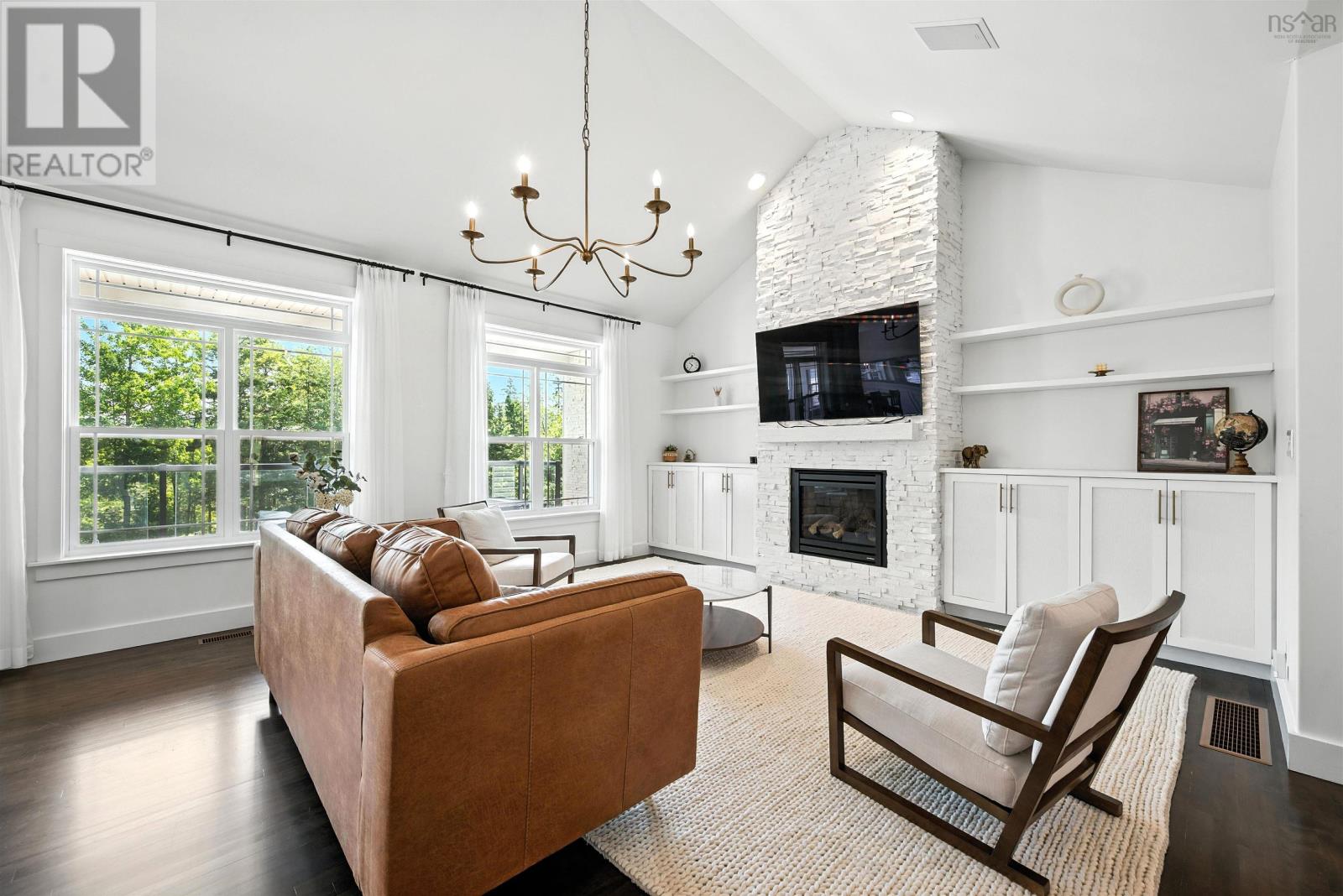 261 Aberdeen Drive - 4