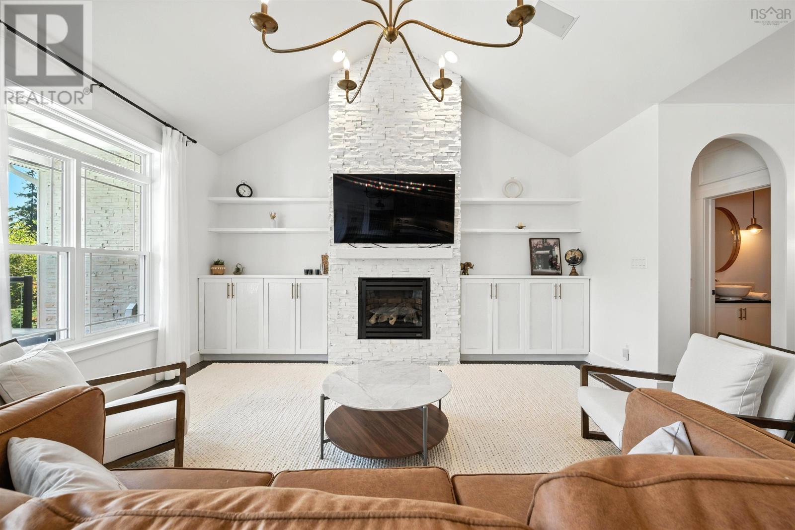261 Aberdeen Drive - 5