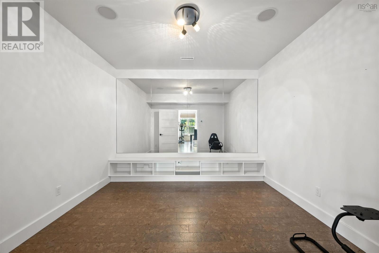 261 Aberdeen Drive - 30