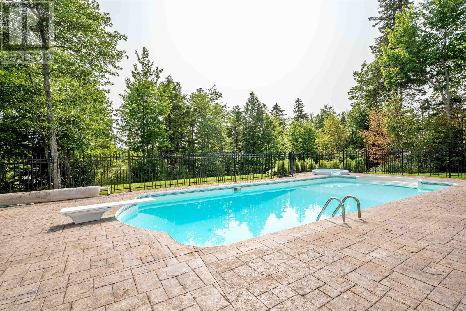 261 Aberdeen Drive - 48