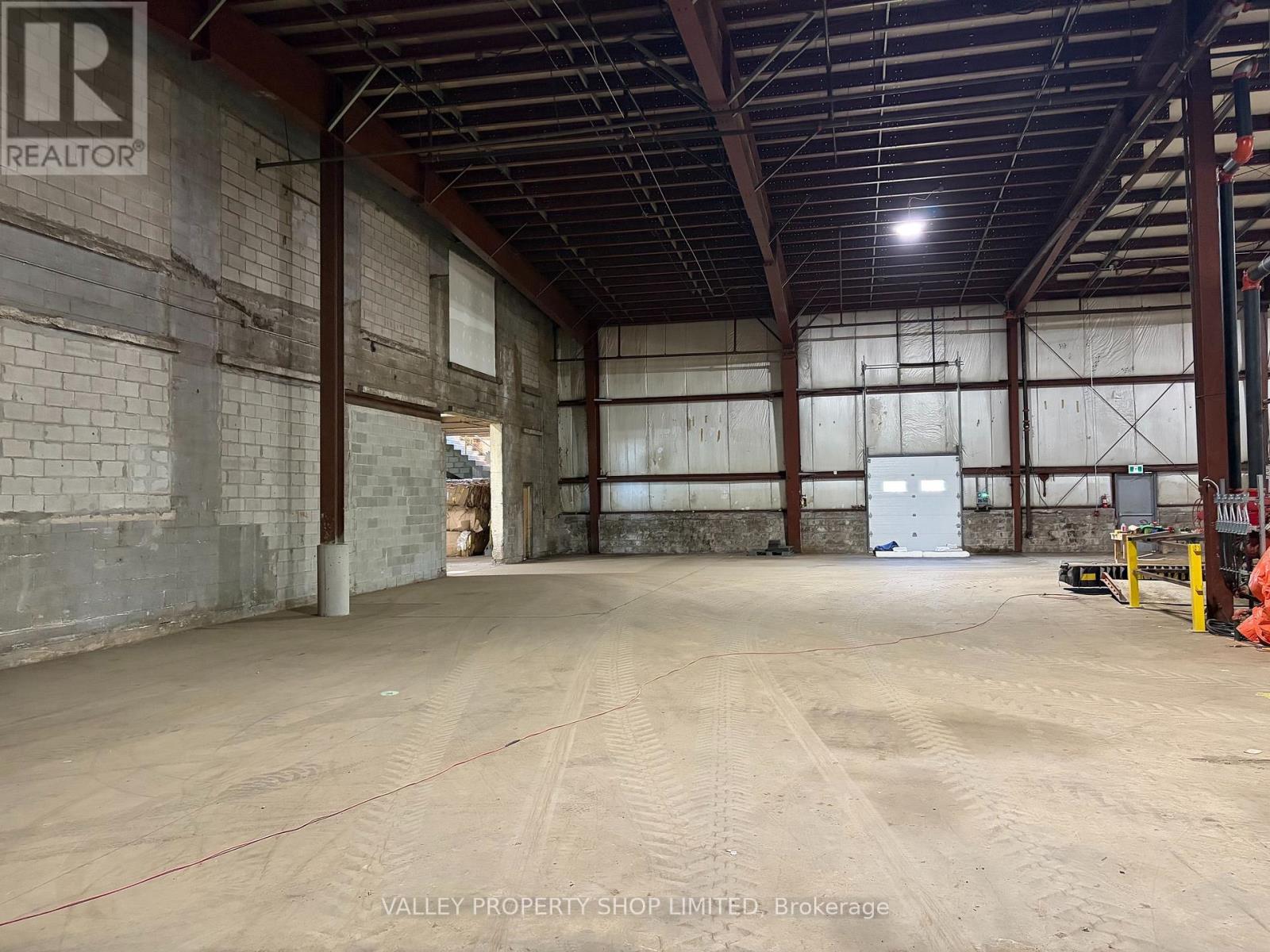 UNIT 1 – 794 RIVER ROAD, Ottawa. Luxury613. By Peter Sagos - Image 2