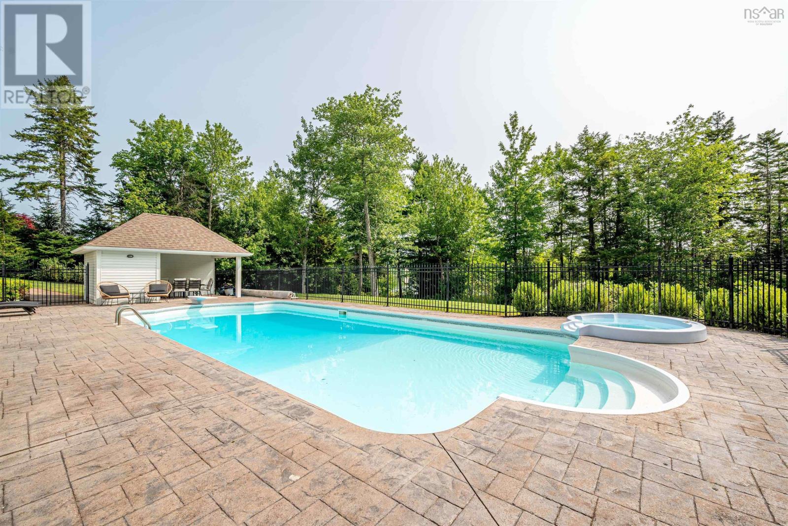 261 Aberdeen Drive - 49