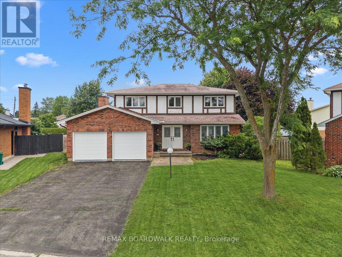 42 PICKWICK DRIVE - 2