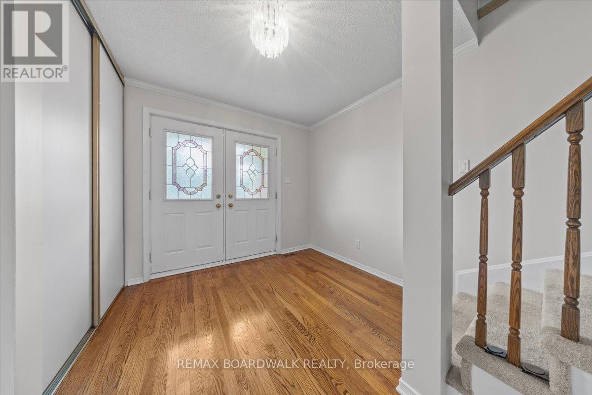 42 PICKWICK DRIVE - 4