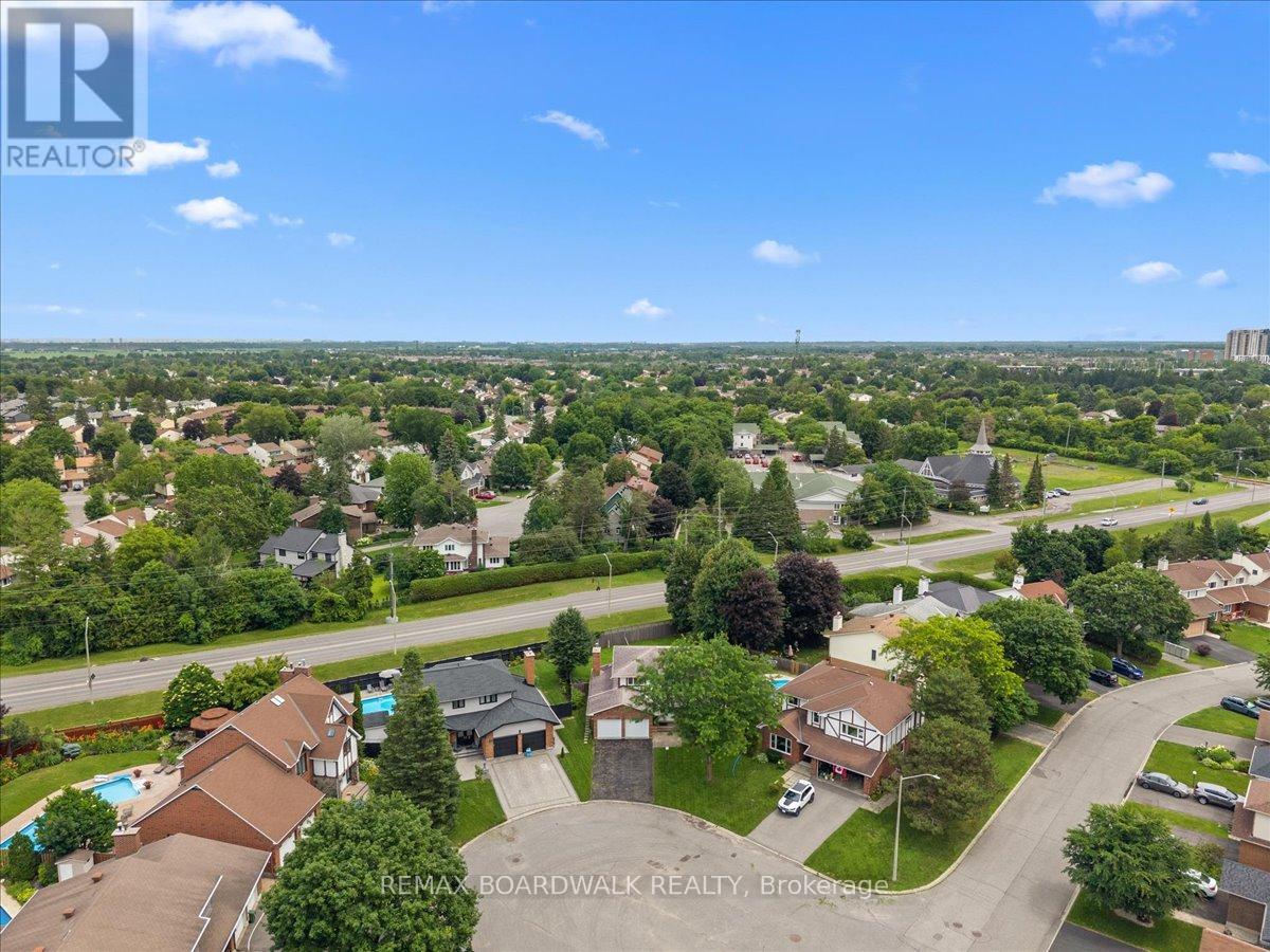 42 PICKWICK DRIVE - 40