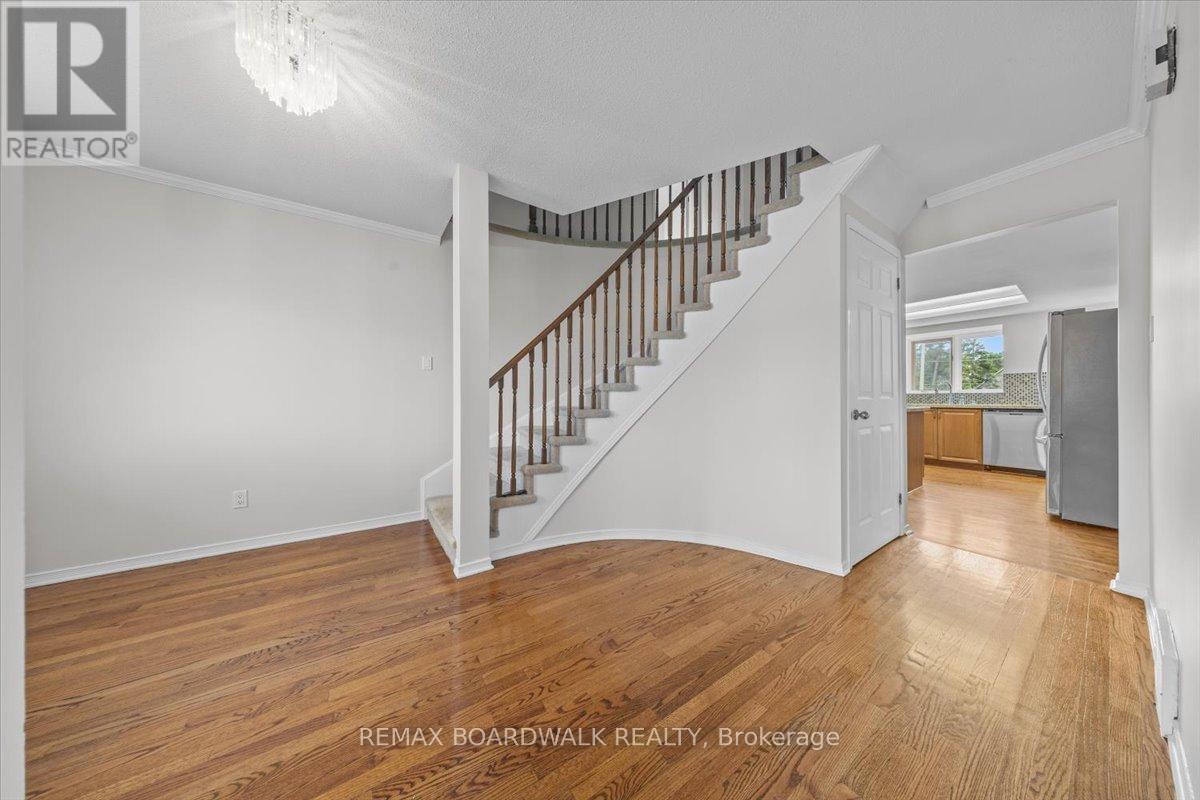 42 PICKWICK DRIVE - 5