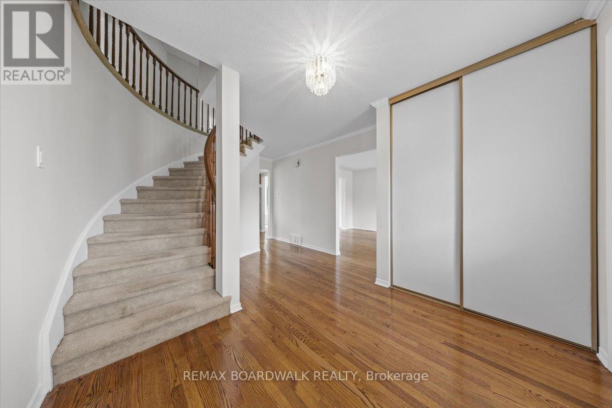 42 PICKWICK DRIVE - 6