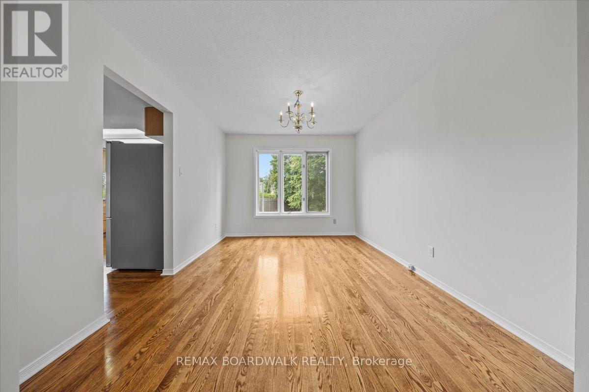 42 PICKWICK DRIVE - 9