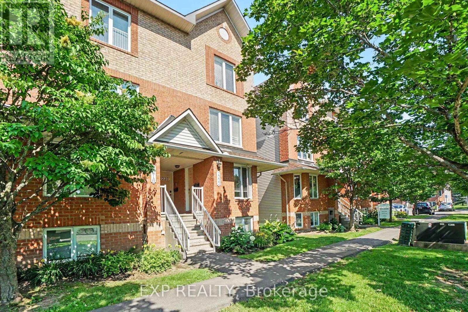 2220 BOIS-VERT PLACE - 1