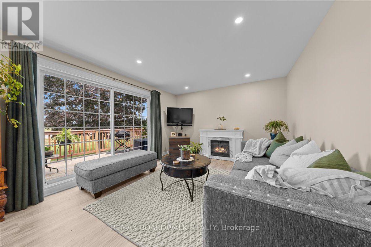 5907 43 HIGHWAY - Image 15