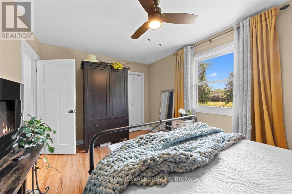 5907 43 HIGHWAY - Image 18