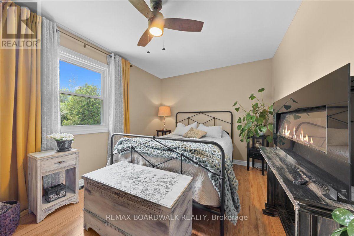 5907 43 HIGHWAY - Image 19
