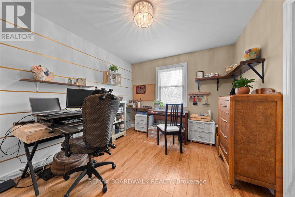 5907 43 HIGHWAY - Image 20