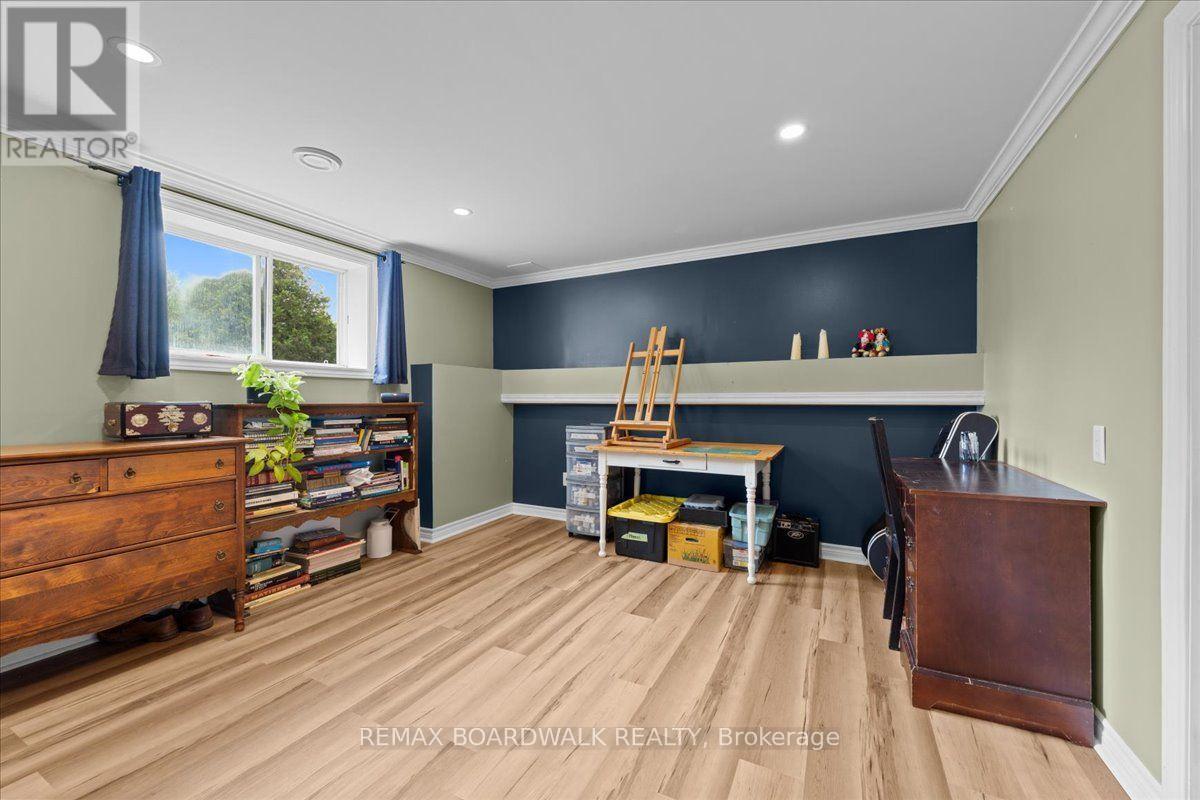 5907 43 HIGHWAY - Image 27