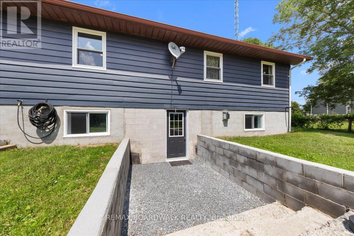 5907 43 HIGHWAY - Image 36