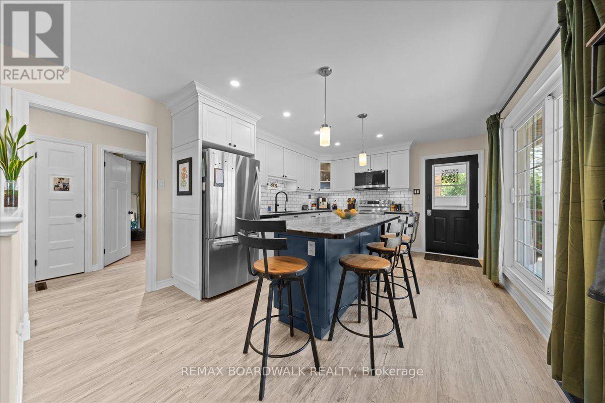 5907 43 HIGHWAY - Image 9