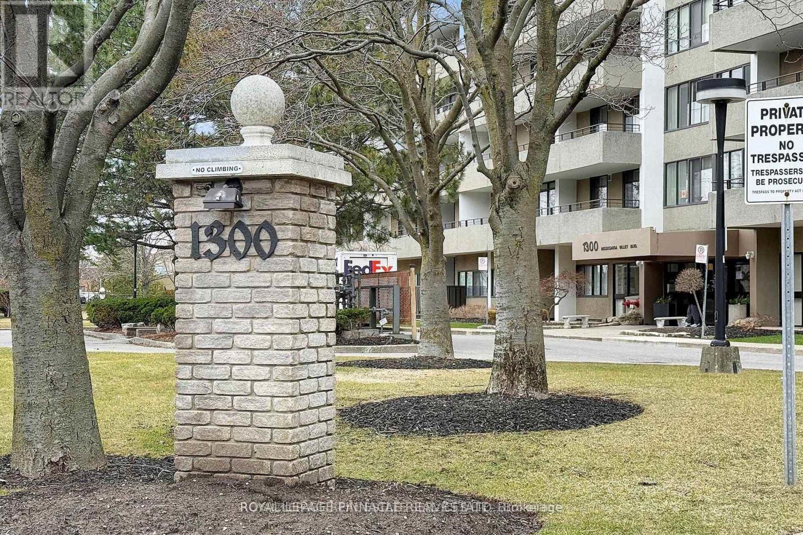 #902 1300 MISSISSAUGA VALLEY BOULEVARD - 1