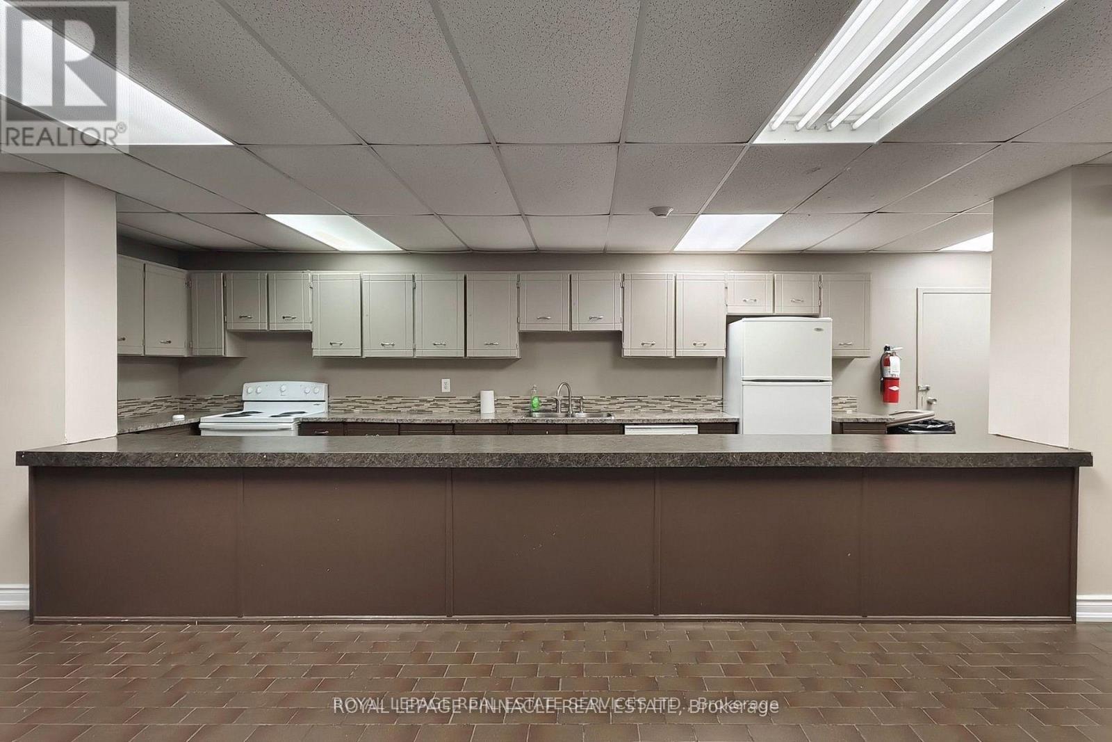 #902 1300 MISSISSAUGA VALLEY BOULEVARD - 27