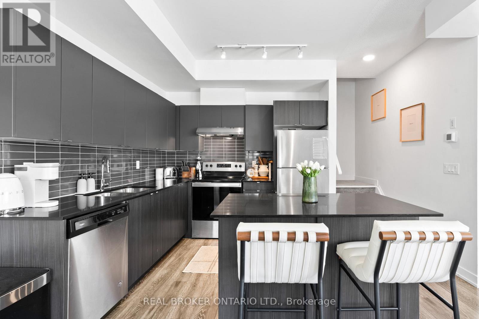 #1 1121 COOKE BOULEVARD - 13