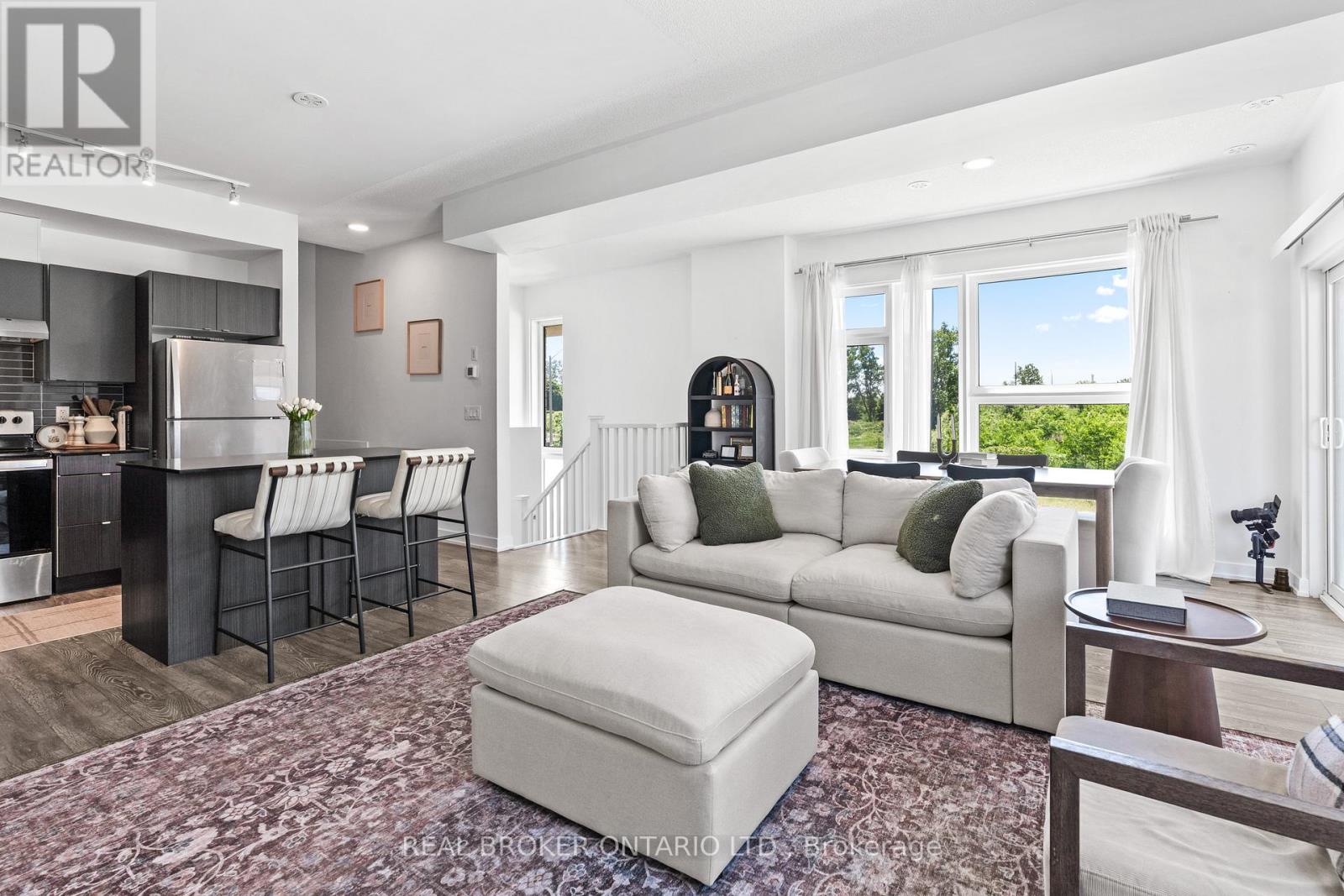 #1 1121 COOKE BOULEVARD - 3