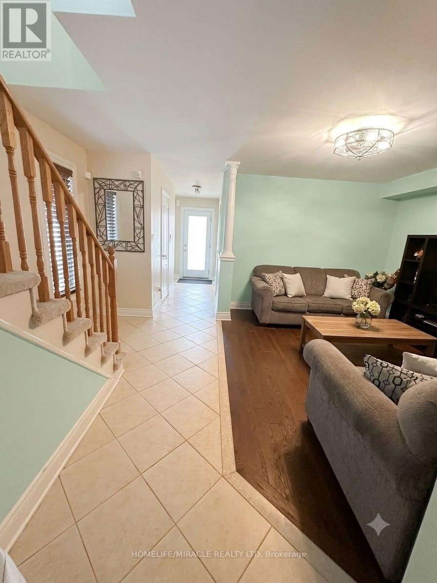 146 CADILLAC CRESCENT - 4