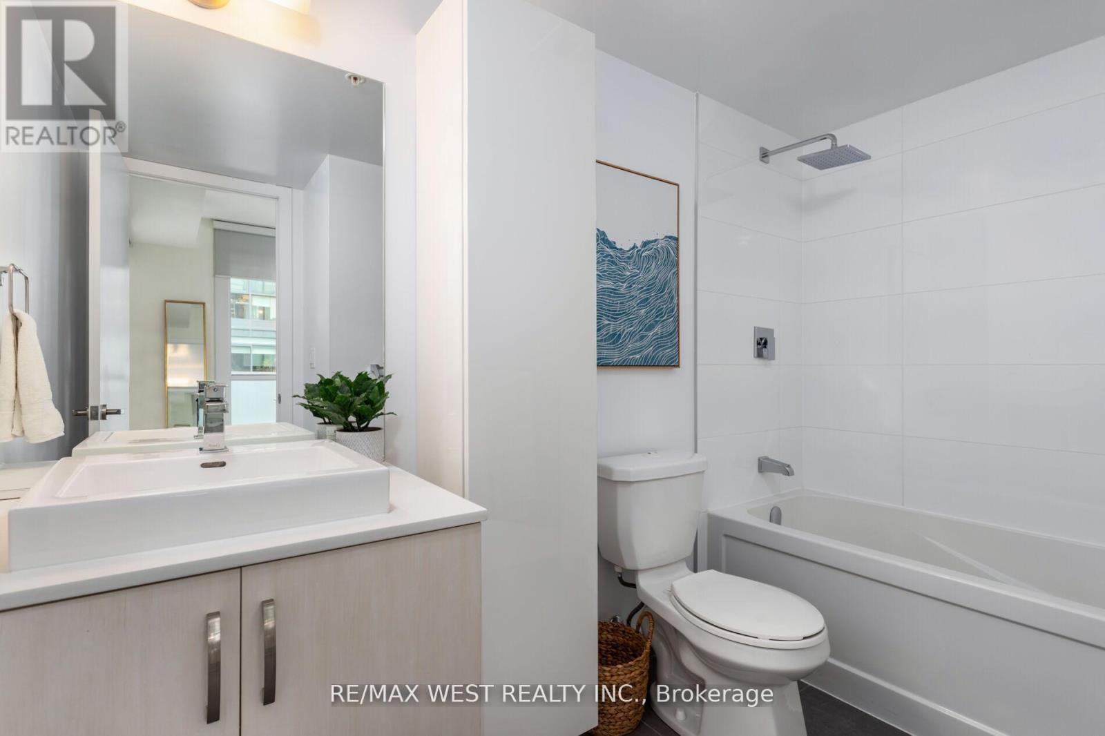 #603 36 HOWARD PARK AVENUE - 20
