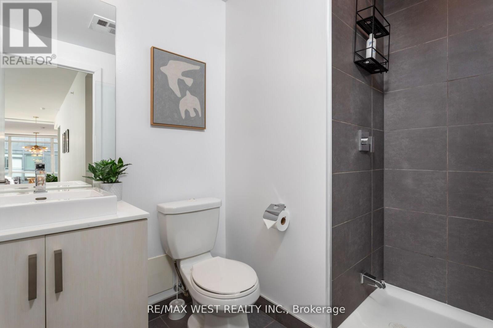 #603 36 HOWARD PARK AVENUE - 3