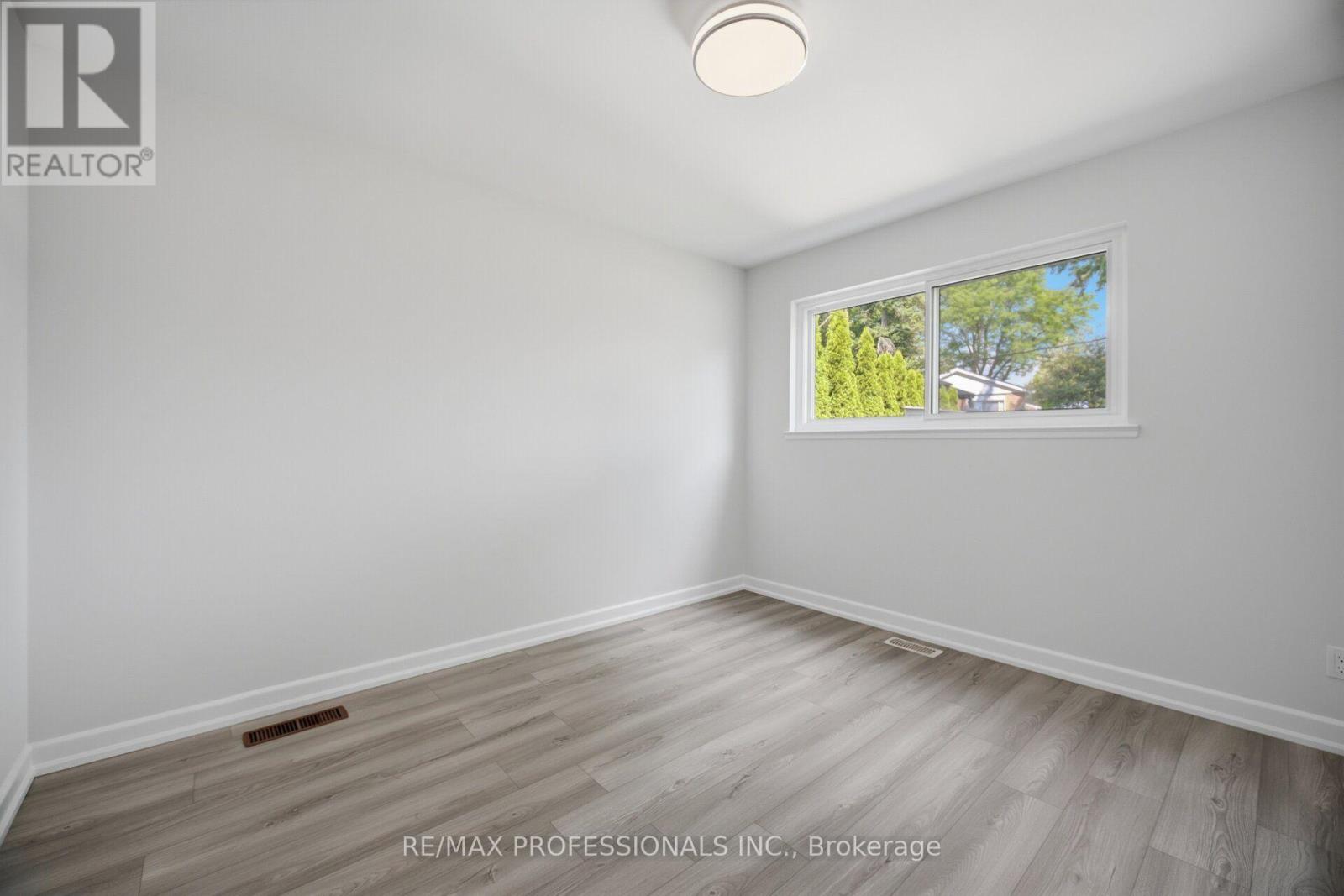24 MILLBURN DRIVE - Image 18