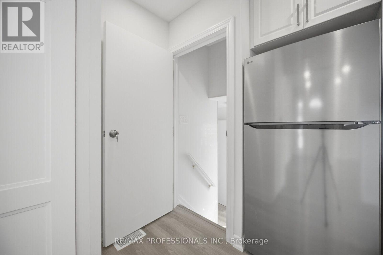 24 MILLBURN DRIVE - Image 24