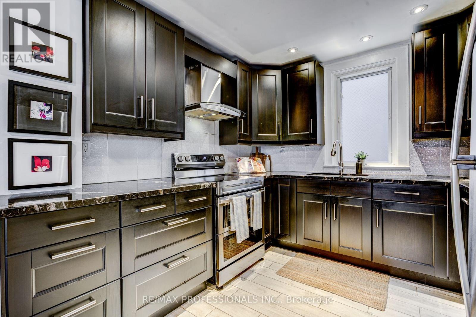 39 ROSEMEADE AVENUE - 11