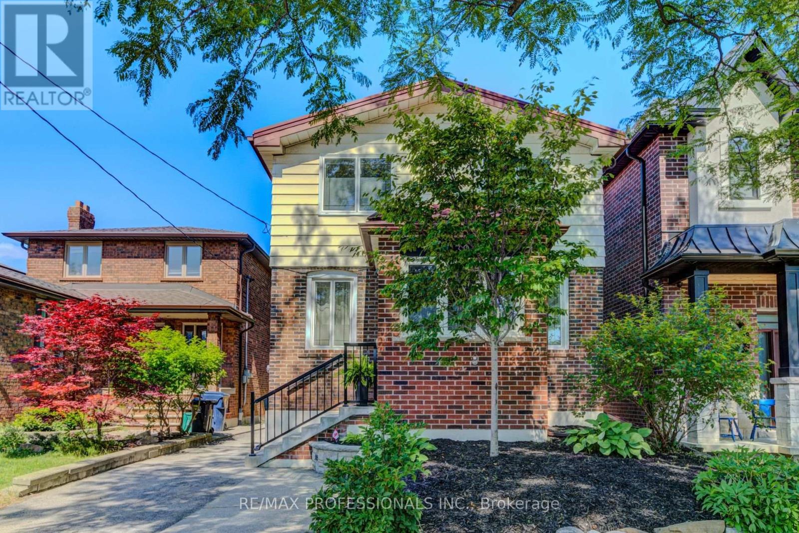 39 ROSEMEADE AVENUE - 2