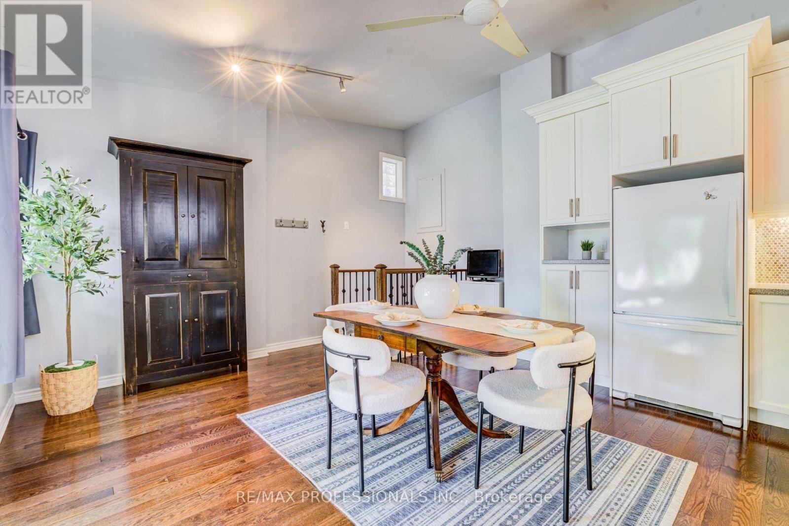 39 ROSEMEADE AVENUE - 24