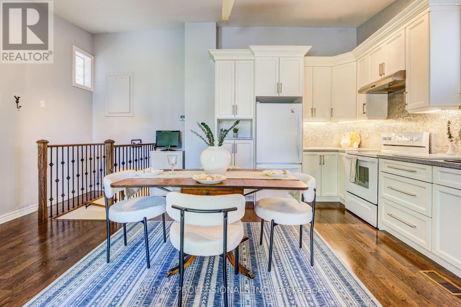 39 ROSEMEADE AVENUE - 26