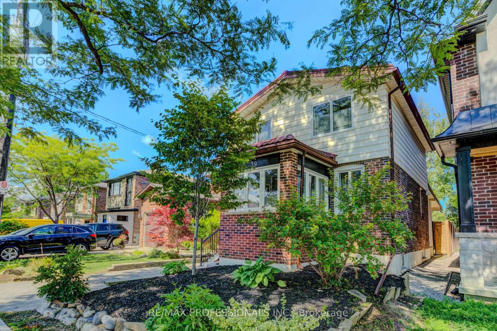 39 ROSEMEADE AVENUE - 3