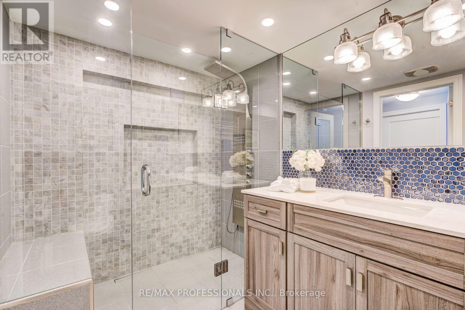 39 ROSEMEADE AVENUE - 36