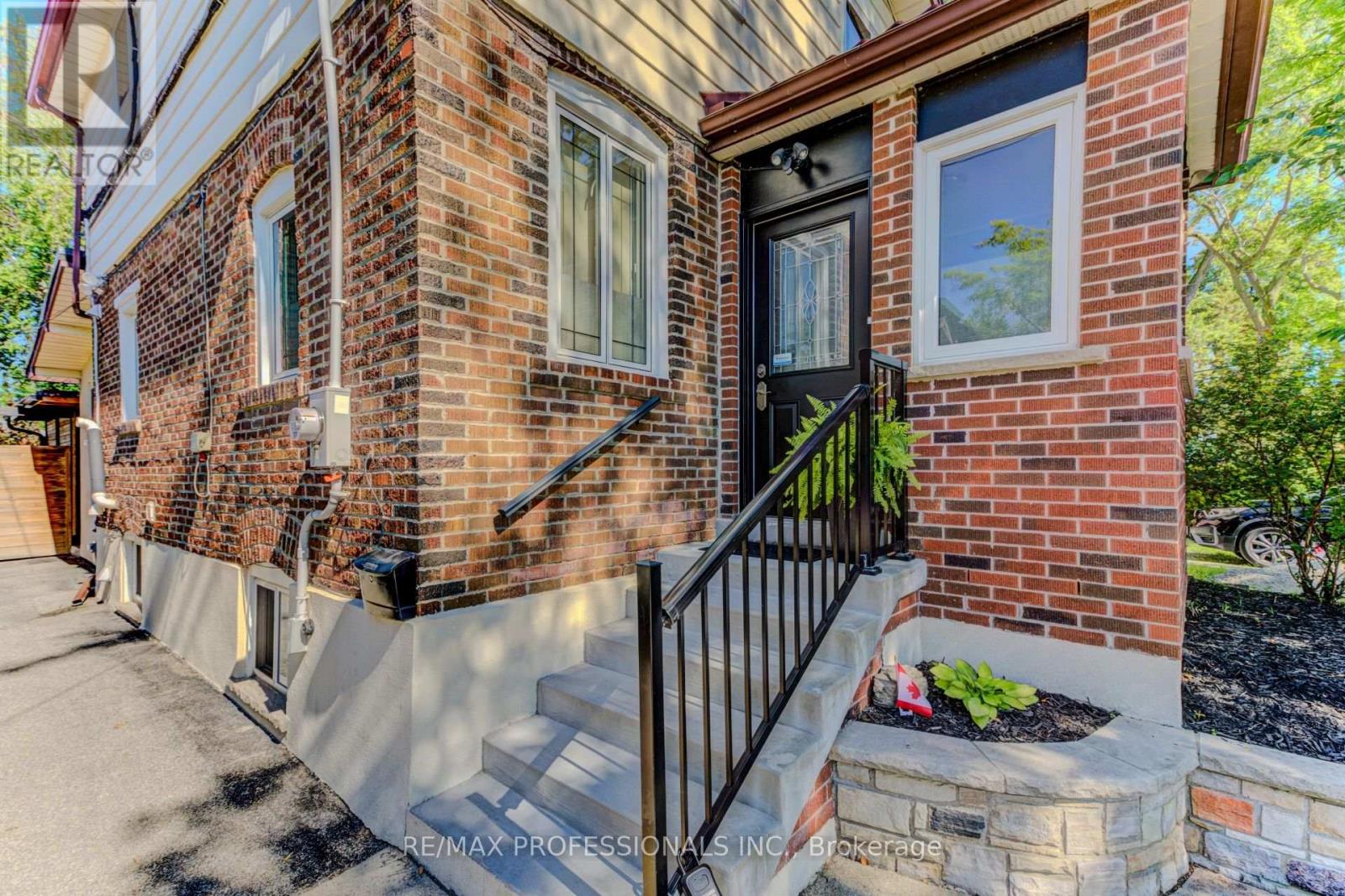 39 ROSEMEADE AVENUE - 4
