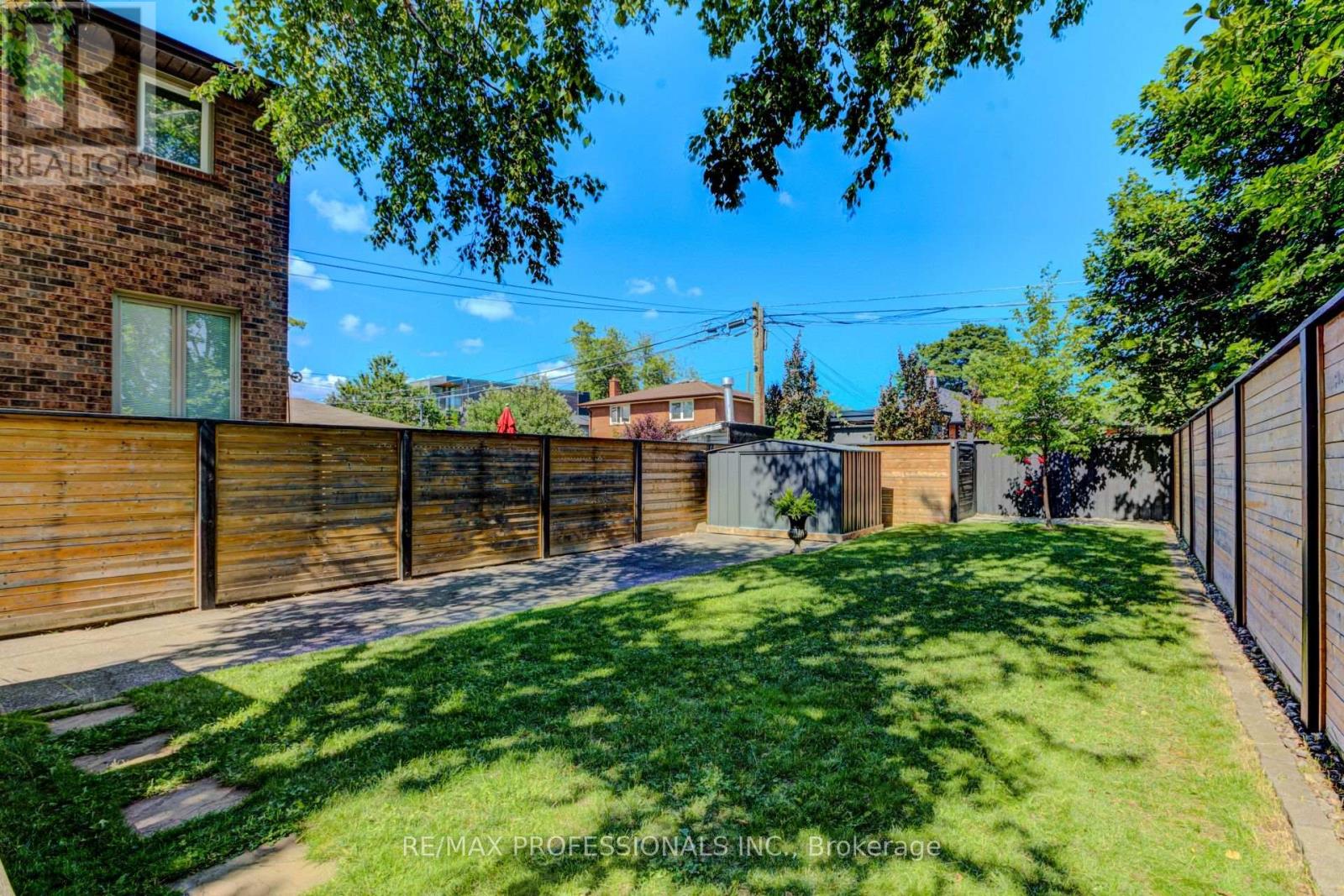 39 ROSEMEADE AVENUE - 43