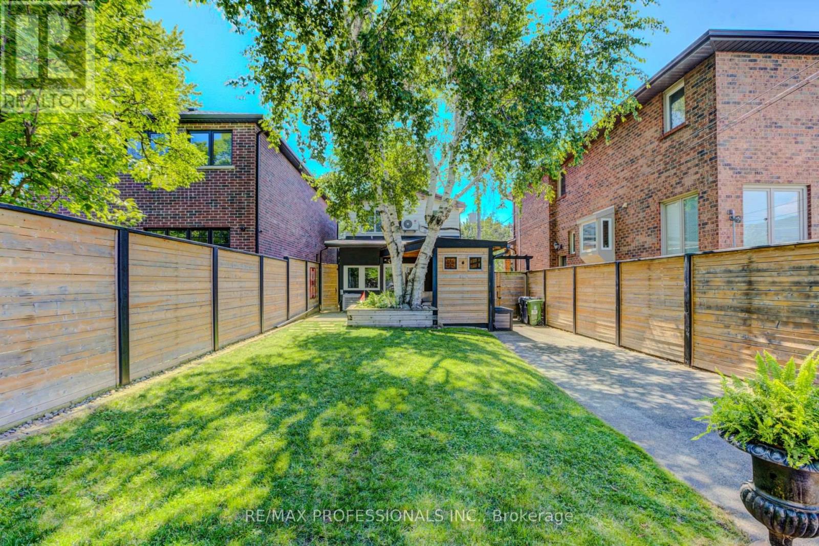39 ROSEMEADE AVENUE - 45